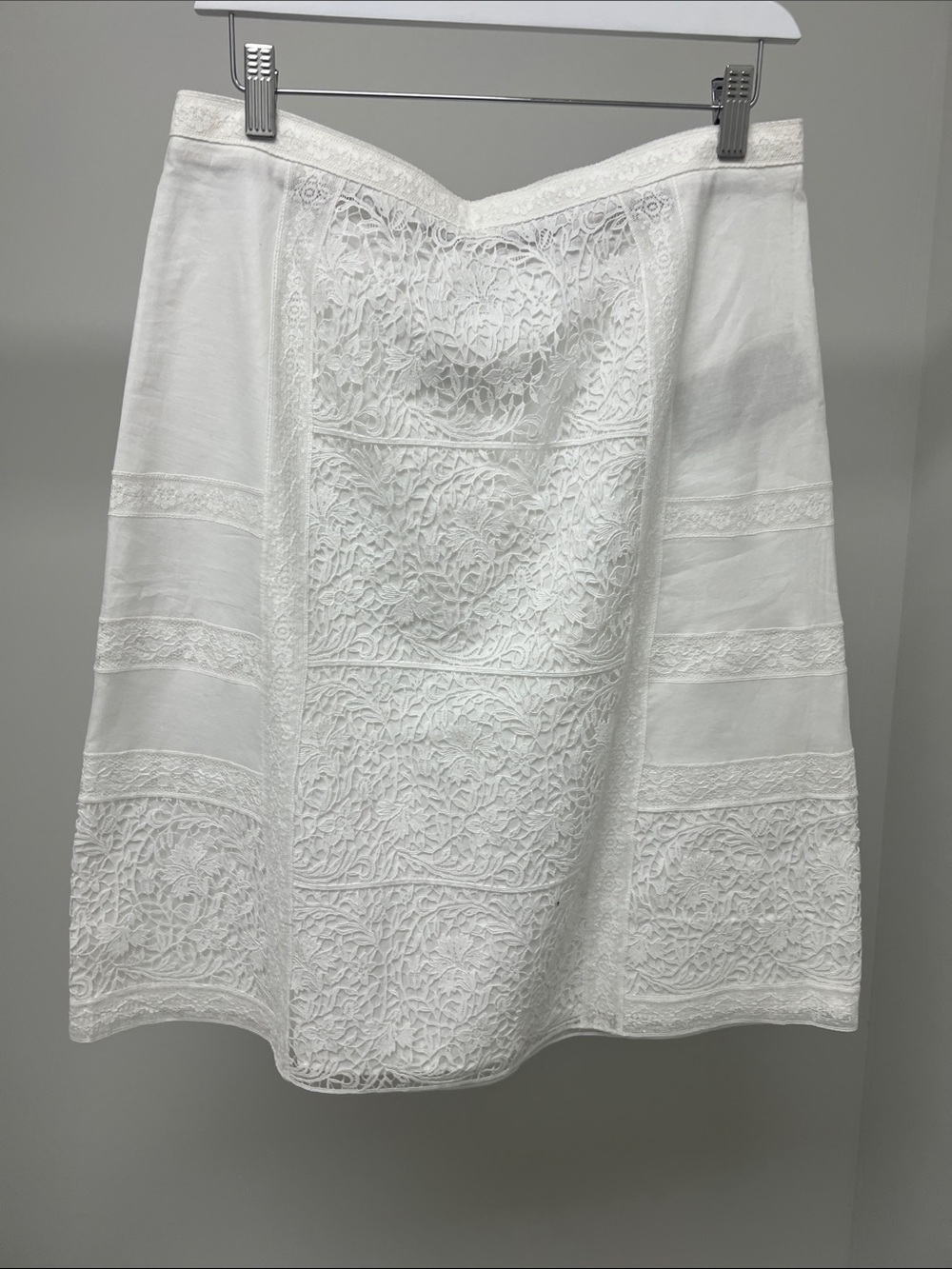 Burberry White Lace-Panel A-Line Skirt